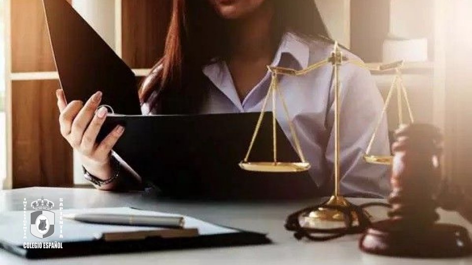 Licenciatura en Derecho con enfoque en juicios orales